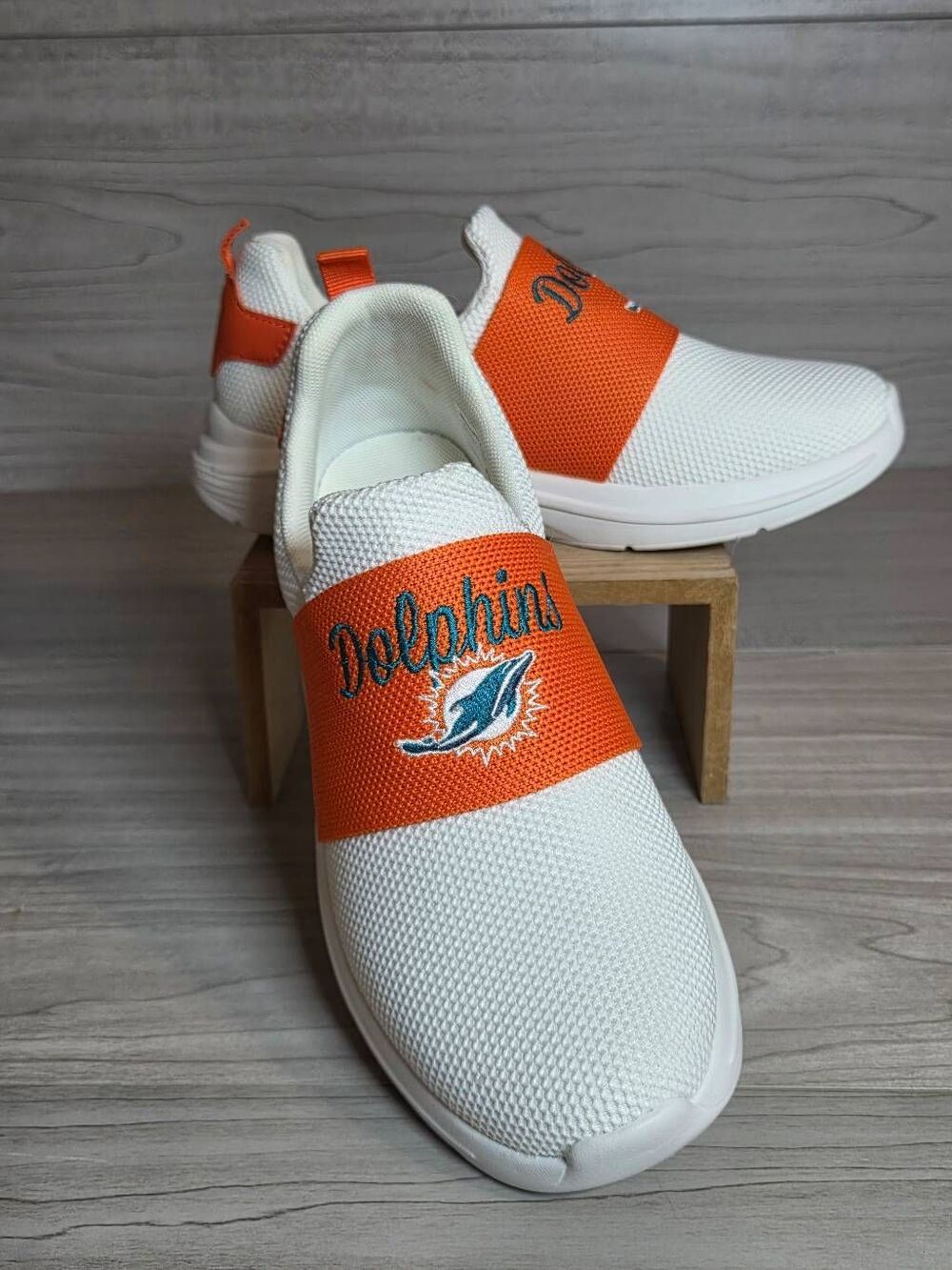 FOCO Miami Dolphins Women’s Script Wordmark Slip On Sneakers Size 9 White Orange